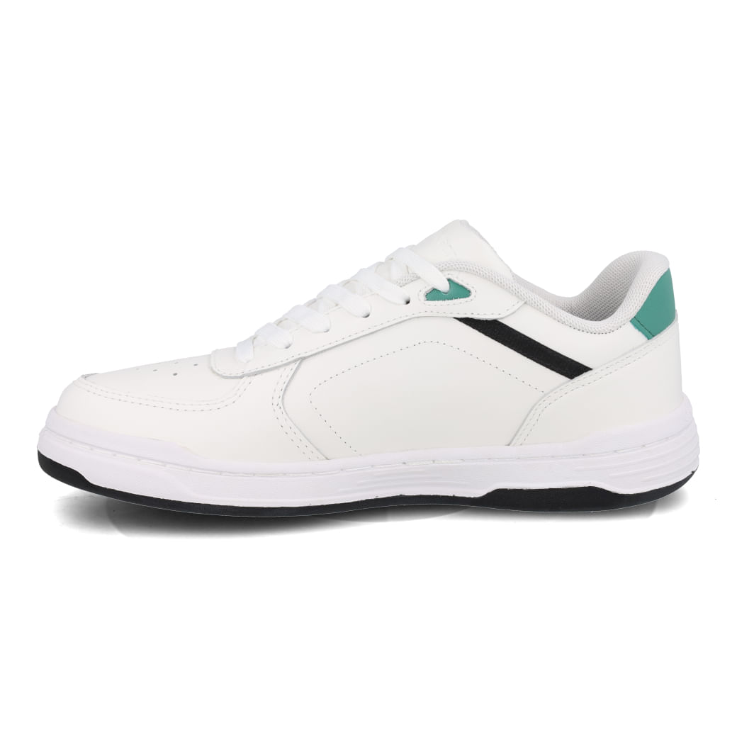 Tênis Calvin Klein branco vista lateral mostrando detalhes do logo e acabamento